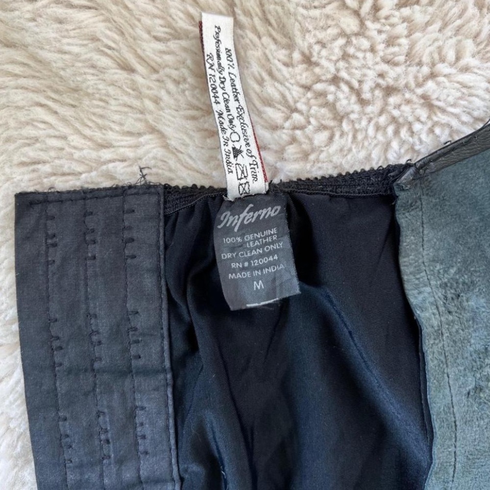 Vintage Leather Black Corset with Studded Detail - Picture 5 of 8